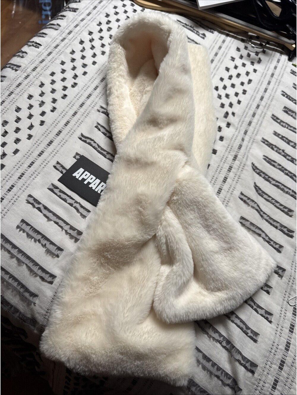 Apparis Kai Off White Faux Fur PLUCHE neck Scarf NWT